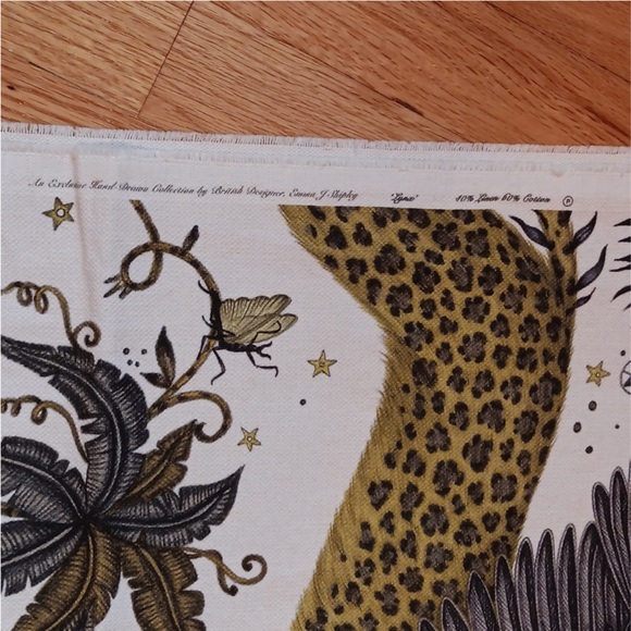 WILDERIE BY EMMA J SHIPLEY FOR CLARKE AND CLARKE - fabric 🐆⚜️💛🖤 - Picture 4 of 12